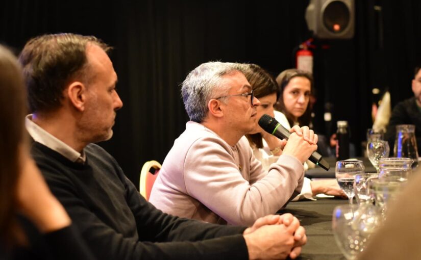 Esteban Paulón, en carrera para el 2027: “No nos resignamos a elegir entre la nostalgia del pasado y la falta de futuro”